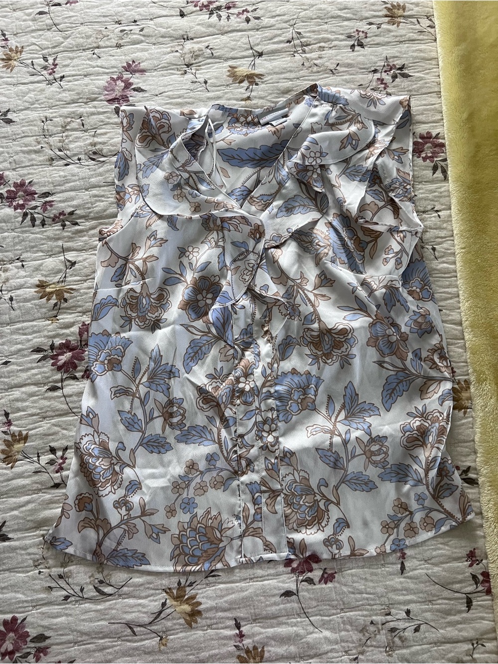 Sleeveless Floral Ruffle Blouse - White with Blue & Tan Floral Liz Claiborne